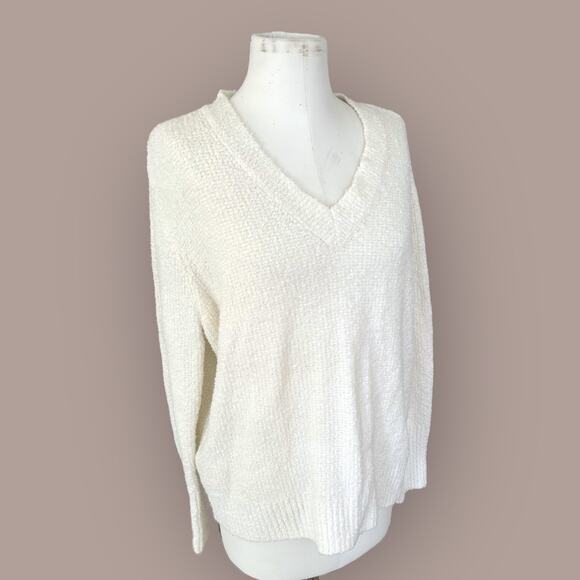 Vince V-Neck Oversized Sweater Creamy White Women's XL Cozycore Classic Elegant - Picture 1 of 11